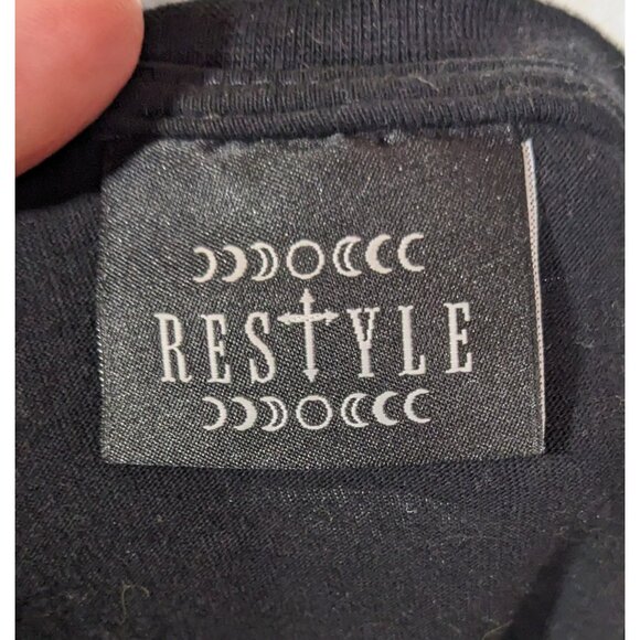 Restyle Gothic Hecate Cold Shoulder Short Sleeve Top - Picture 4 of 4